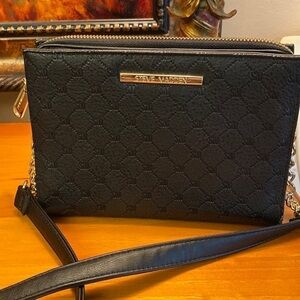 Steve Madden Crossbody Gold Accents 8x6 GUC